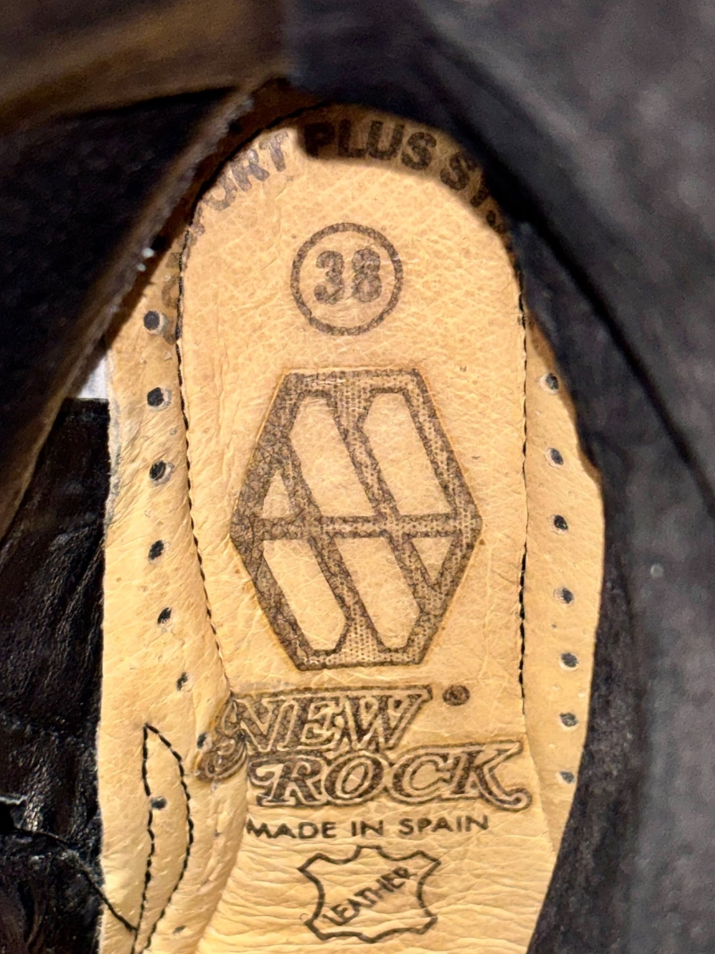 Vintage New Rock knee high round toe leather boots size 38