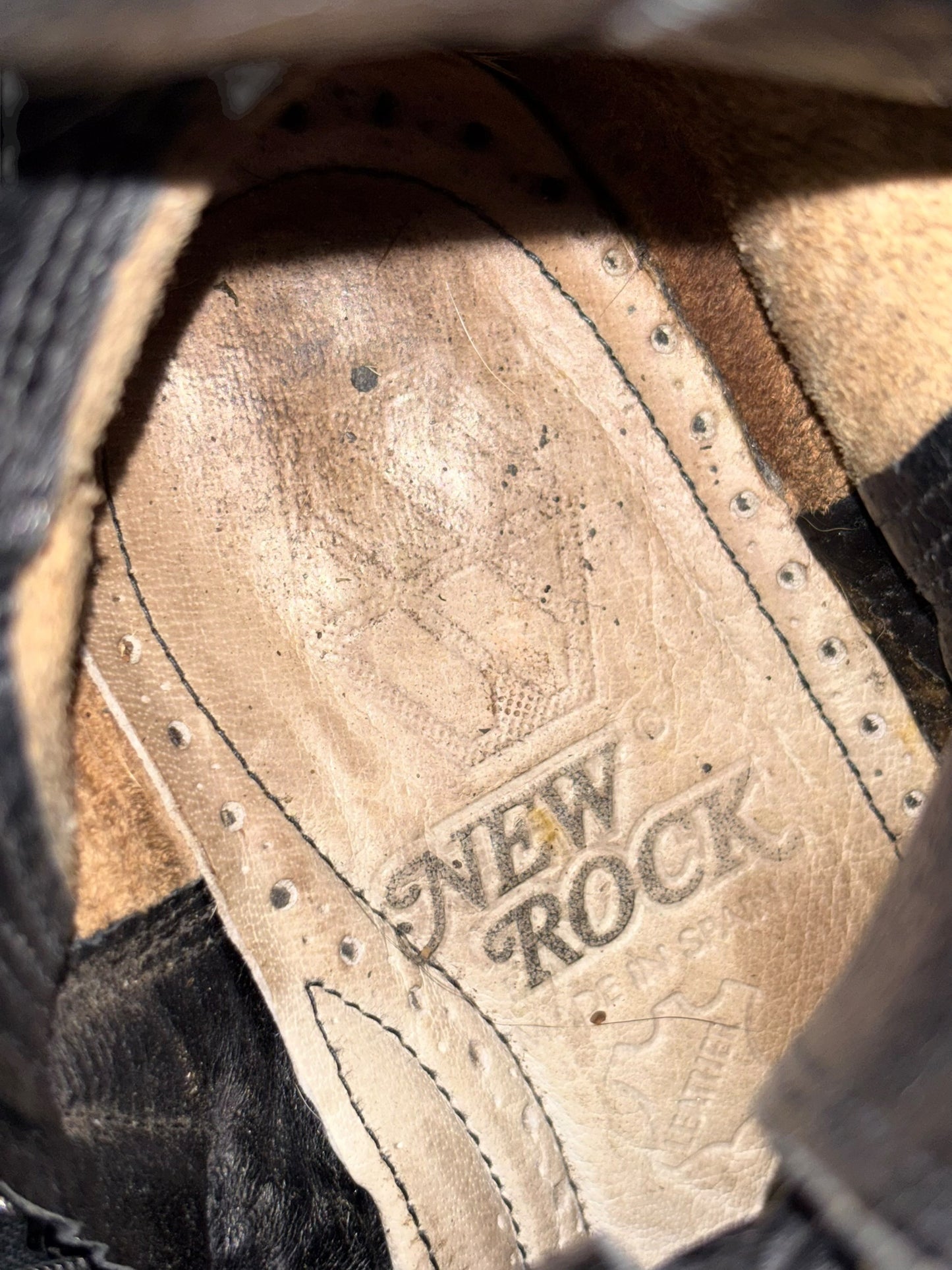 Vintage New Rock chained skull leather boots