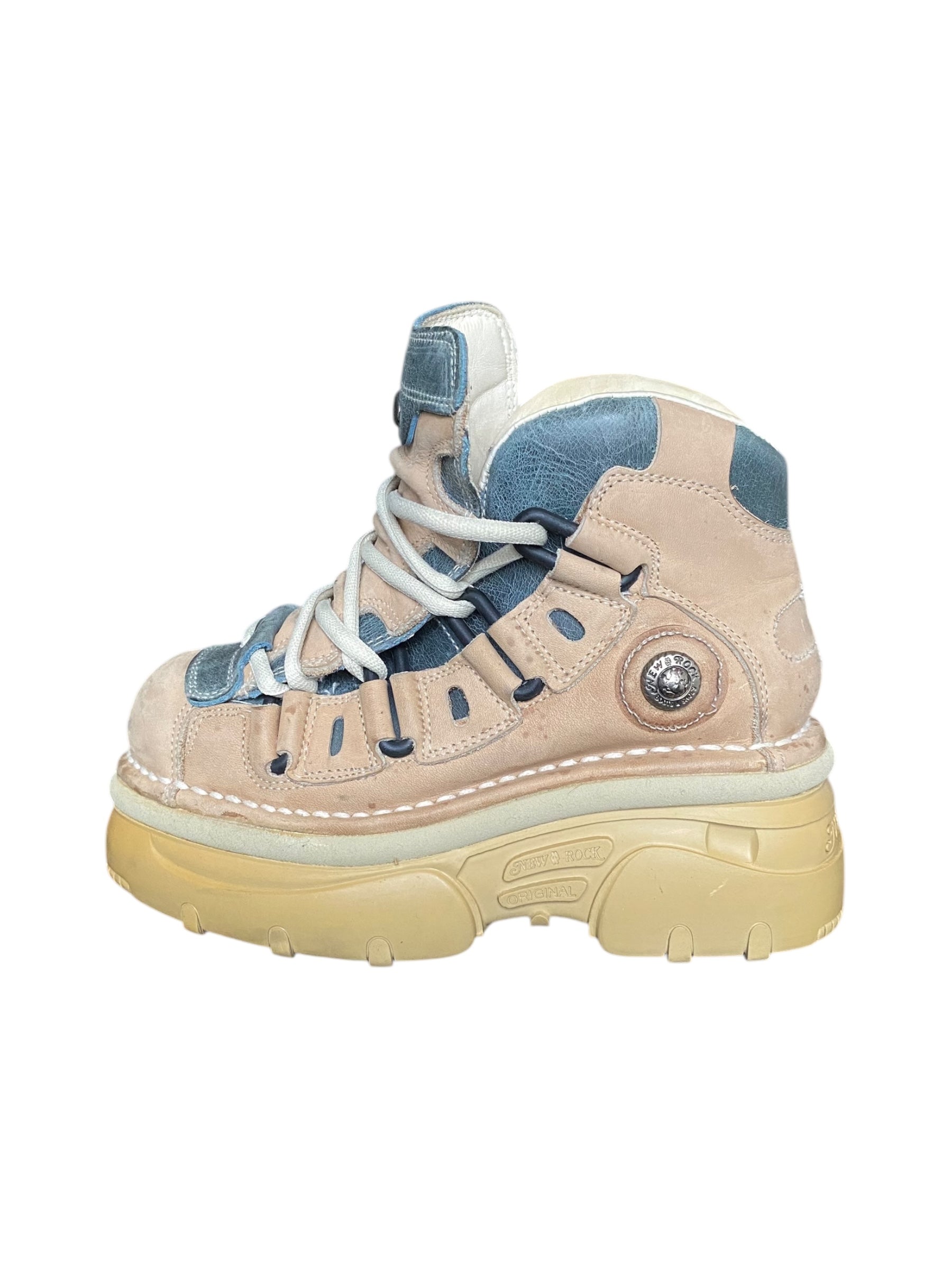 Vintage New Rock beige platform boots size 37
