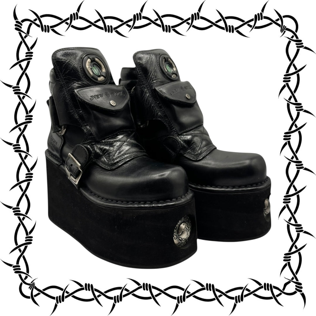 Vintage 90s New Rock neptuno pouch platform boots size 36