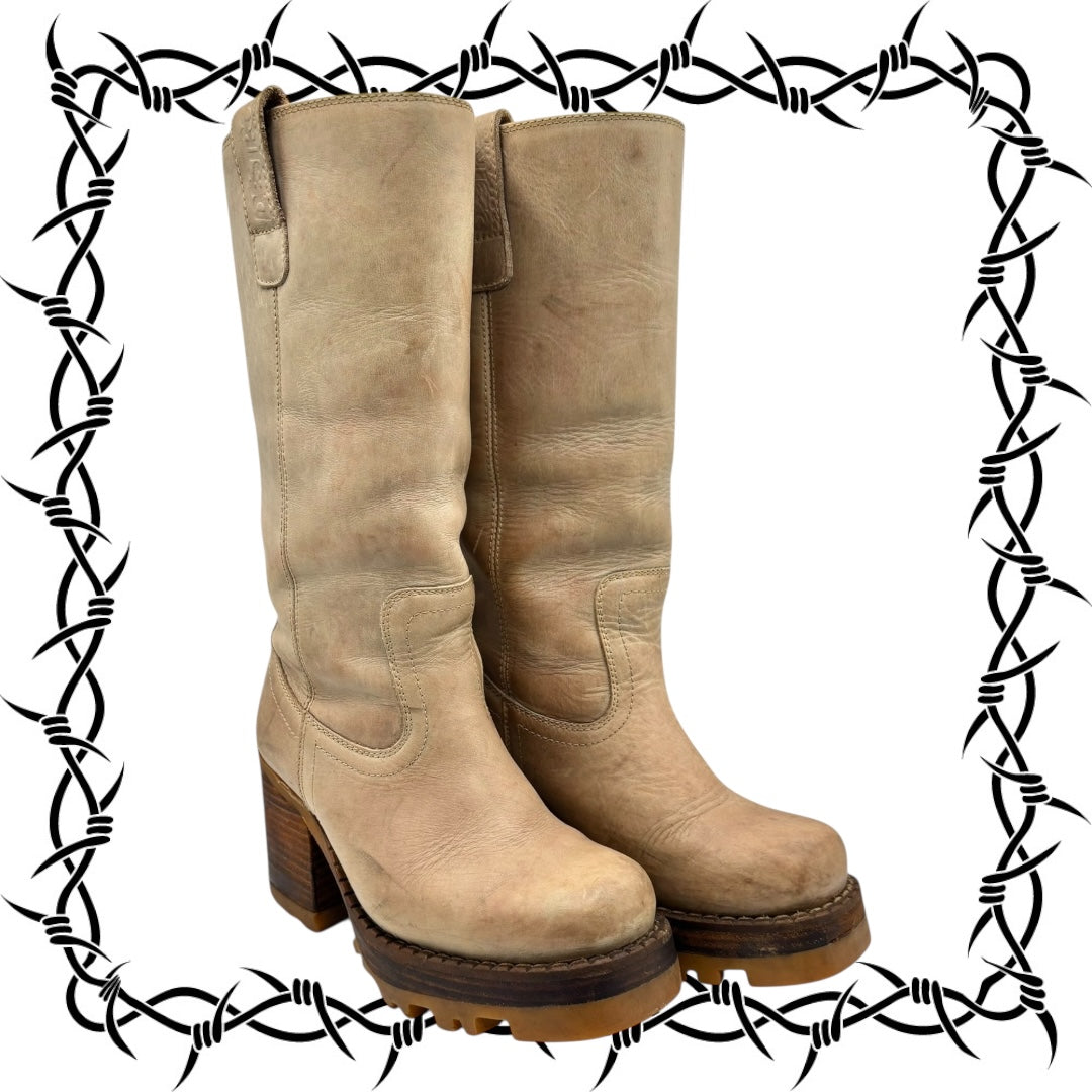 Beautiful vintage 90s Destroy ankle beige block platform boots size 36