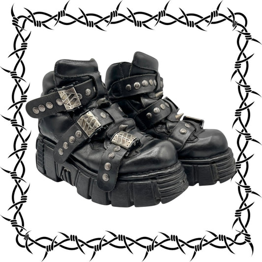 Vintage New Rock studded platform boots size 38