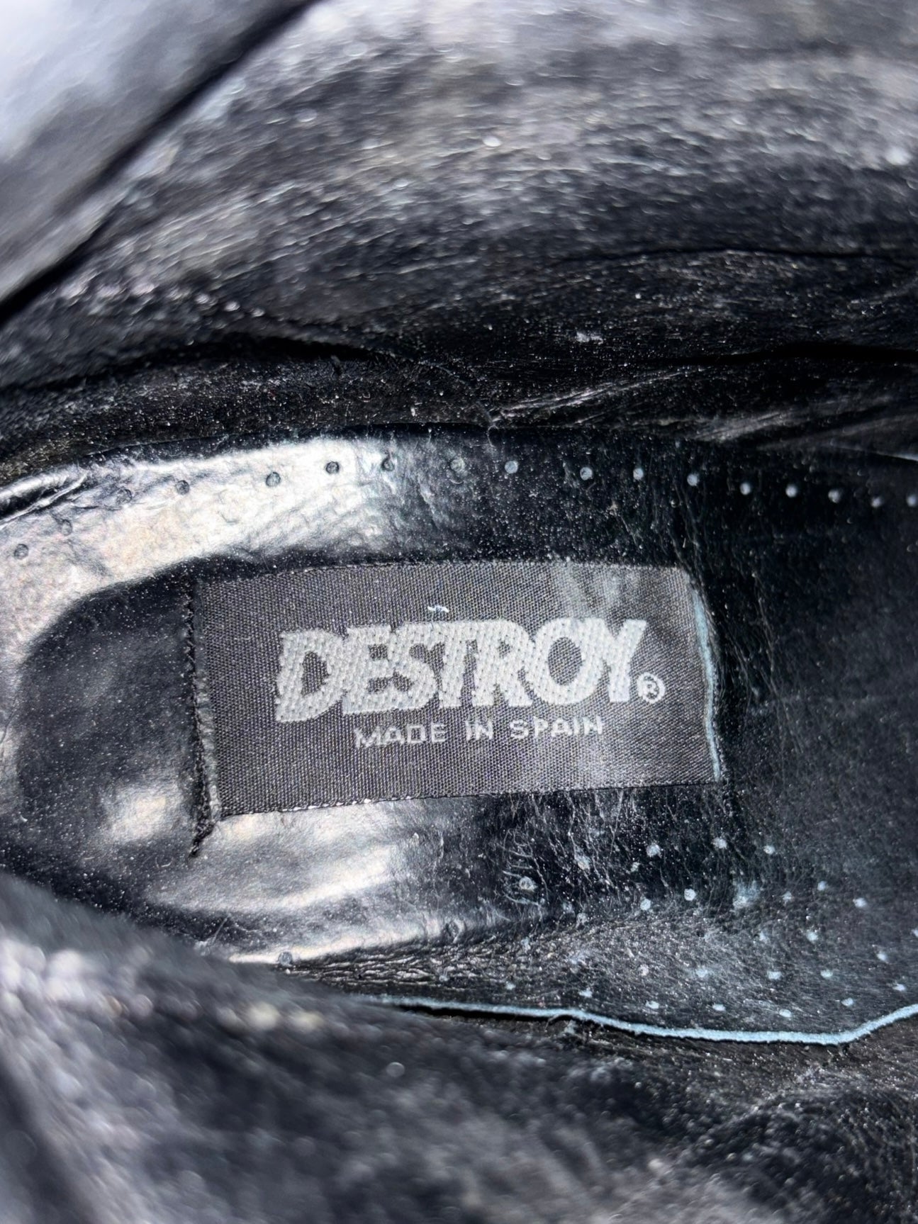 Beautiful vintage 90s Destroy black boots size 38