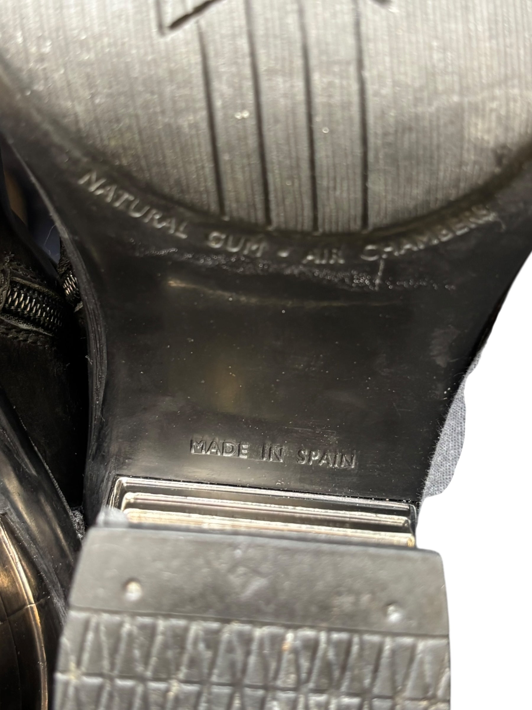 Vintage New Rock knee high round toe leather boots size 38