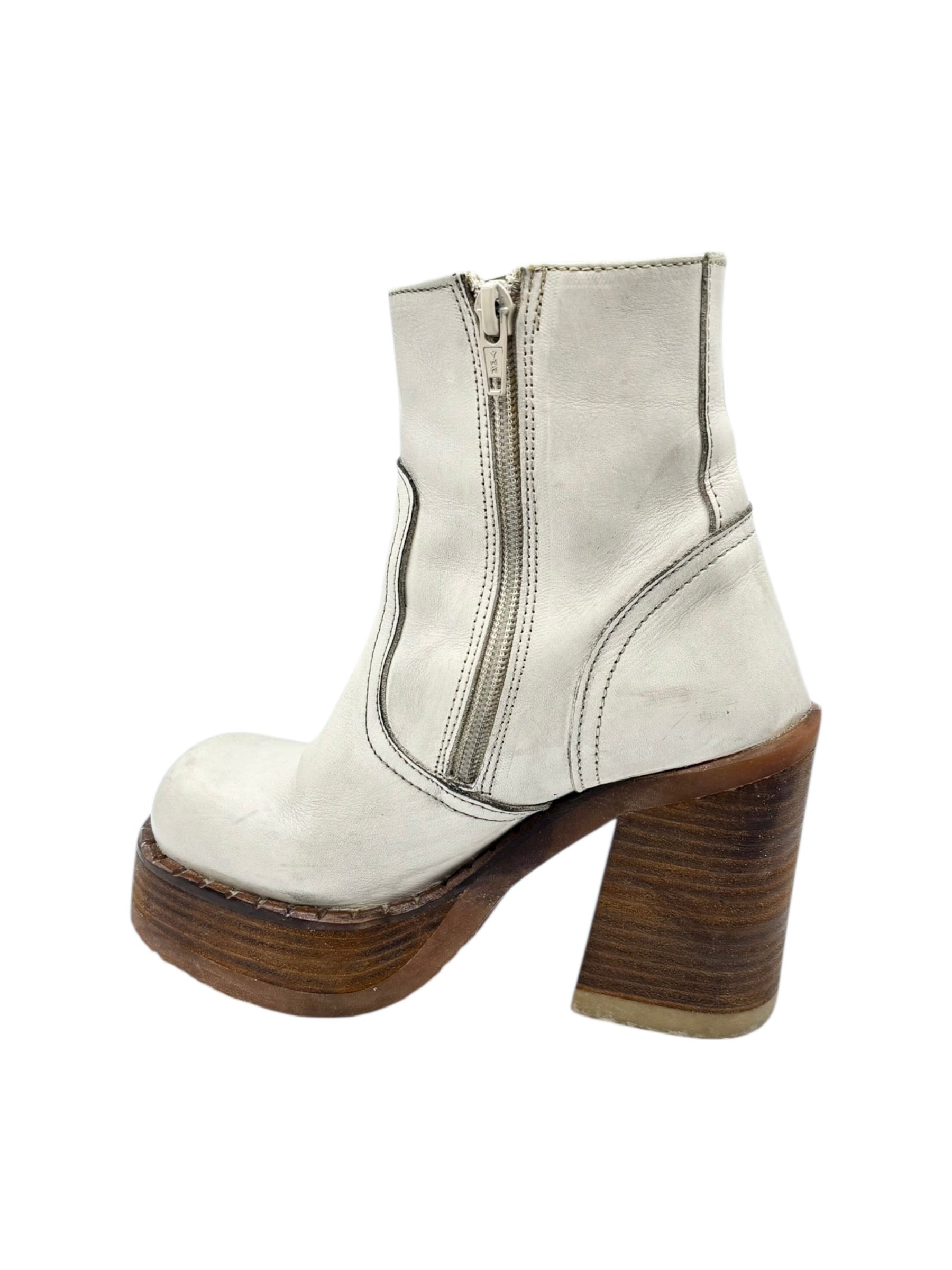 Beautiful vintage 90s Destroy ankle cream block platform boots size 35