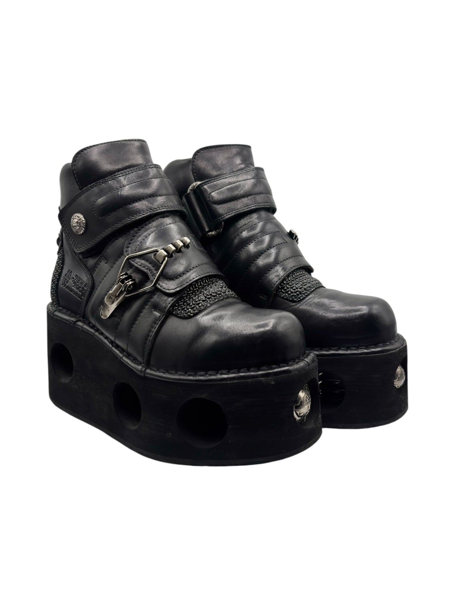 Vintage New Rock neptuno metal clasp platform boots size 42