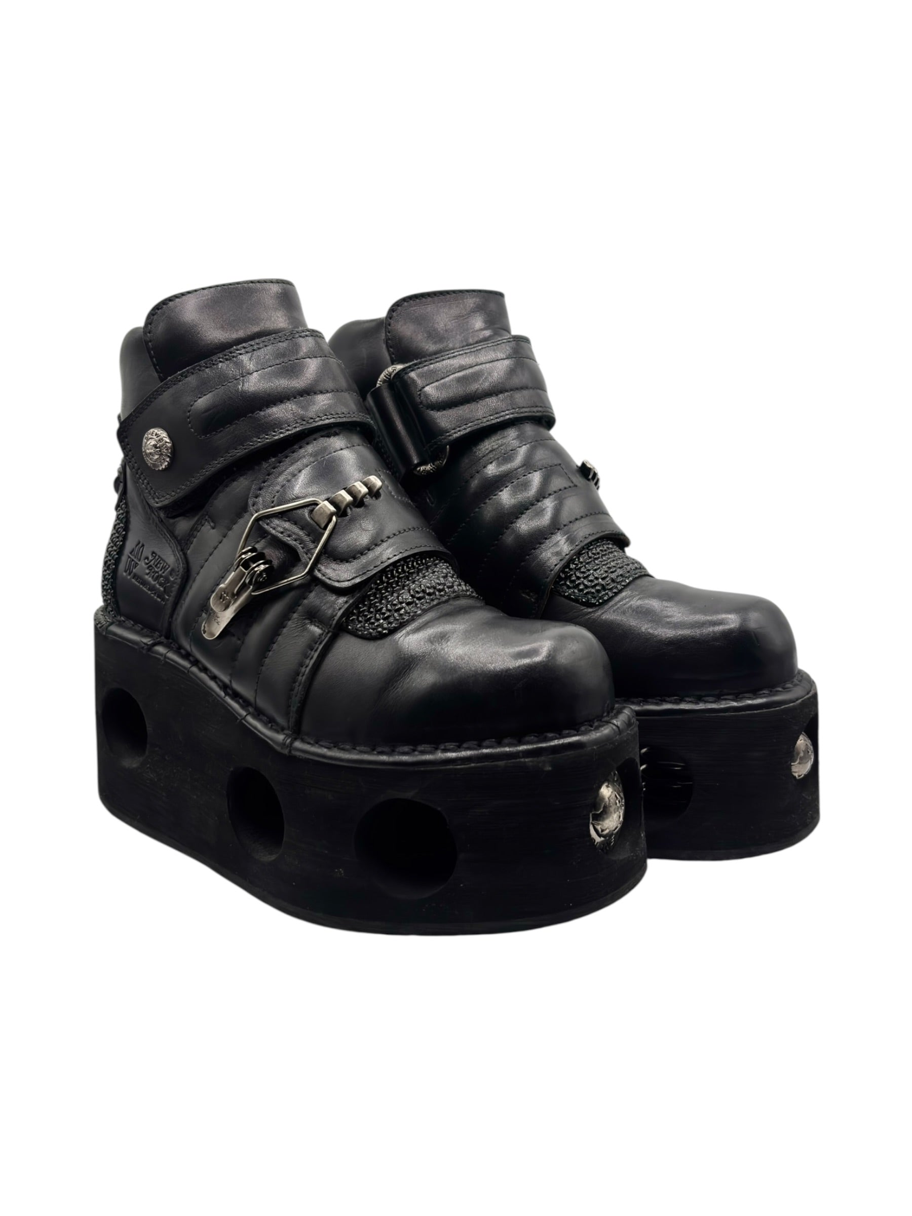 Vintage New Rock neptuno metal clasp platform boots size 42