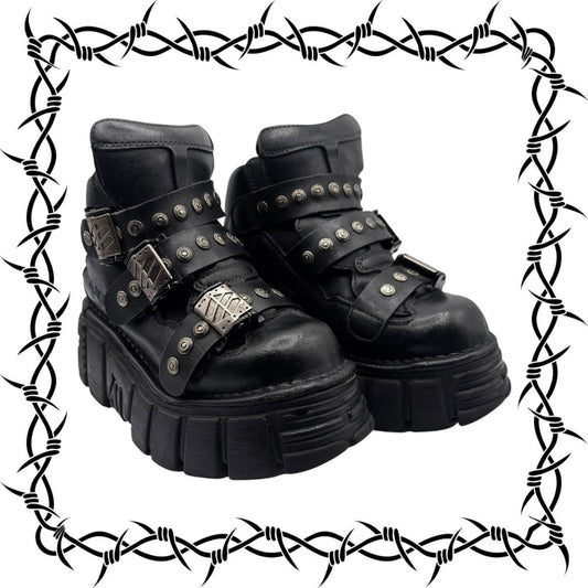 Vintage New Rock studded platform boots size 36