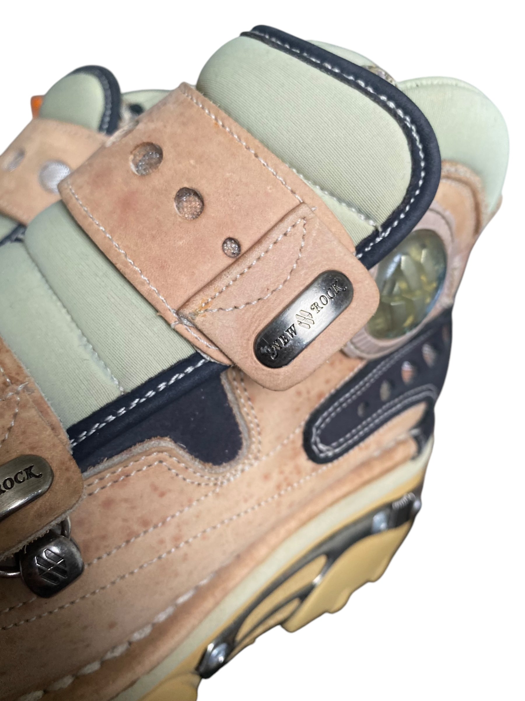 Vintage New Rock beige platform boots size 37