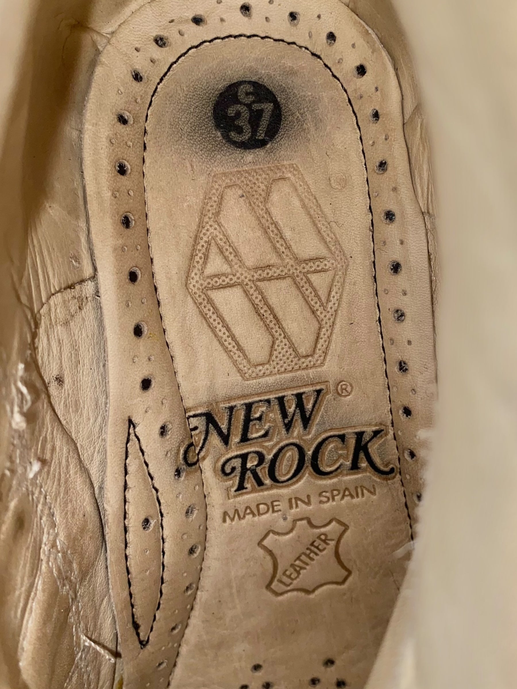 Vintage New Rock beige platform boots size 37