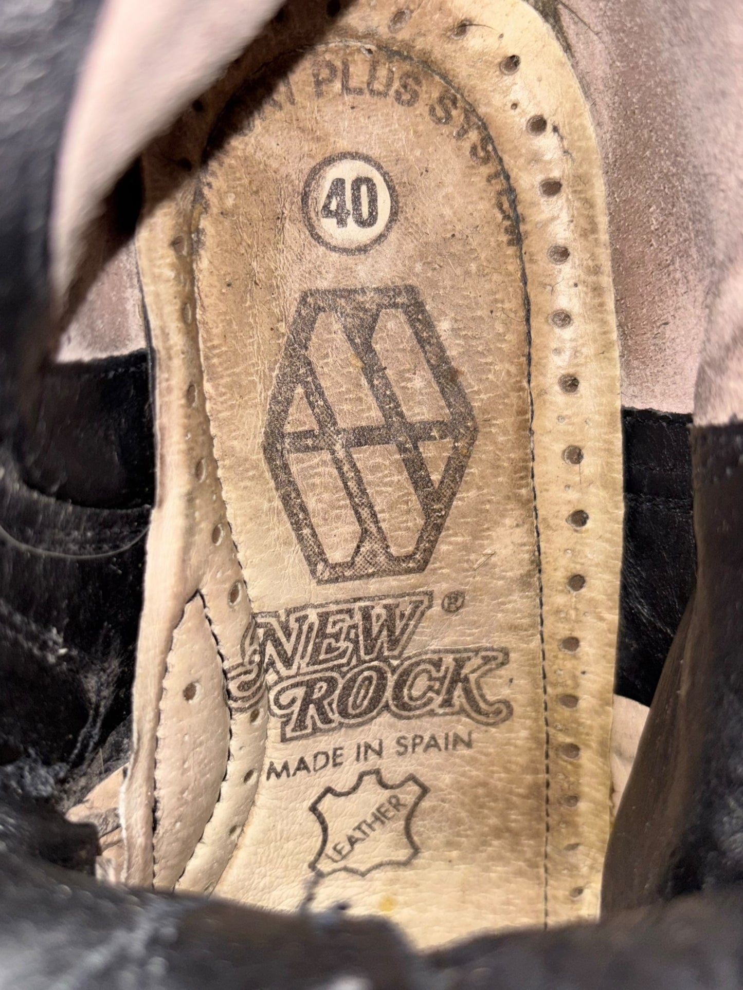 Vintage New Rock mid-calf leather Neptuno platform boots size 40