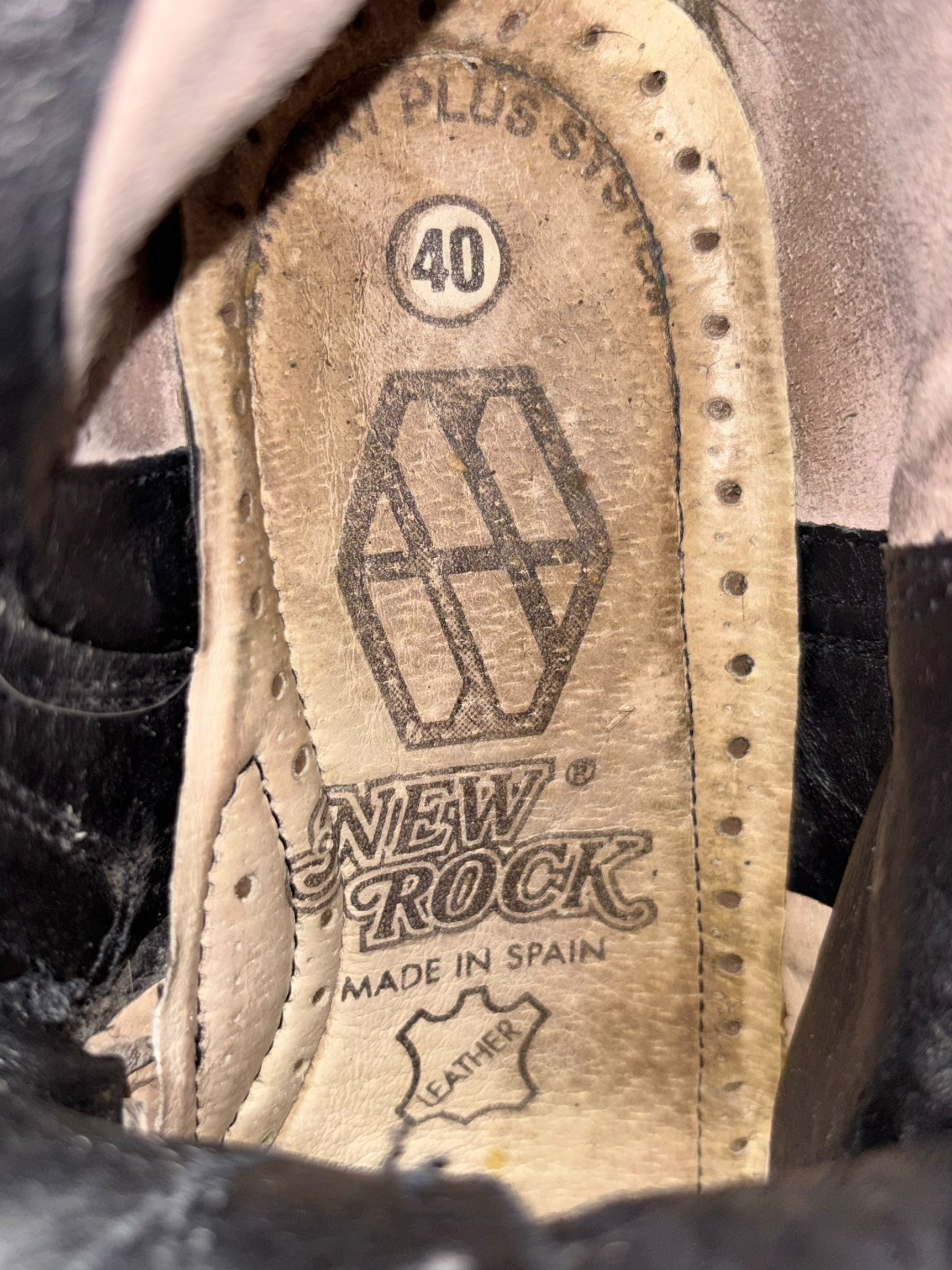 Vintage New Rock mid-calf leather Neptuno platform boots size 40