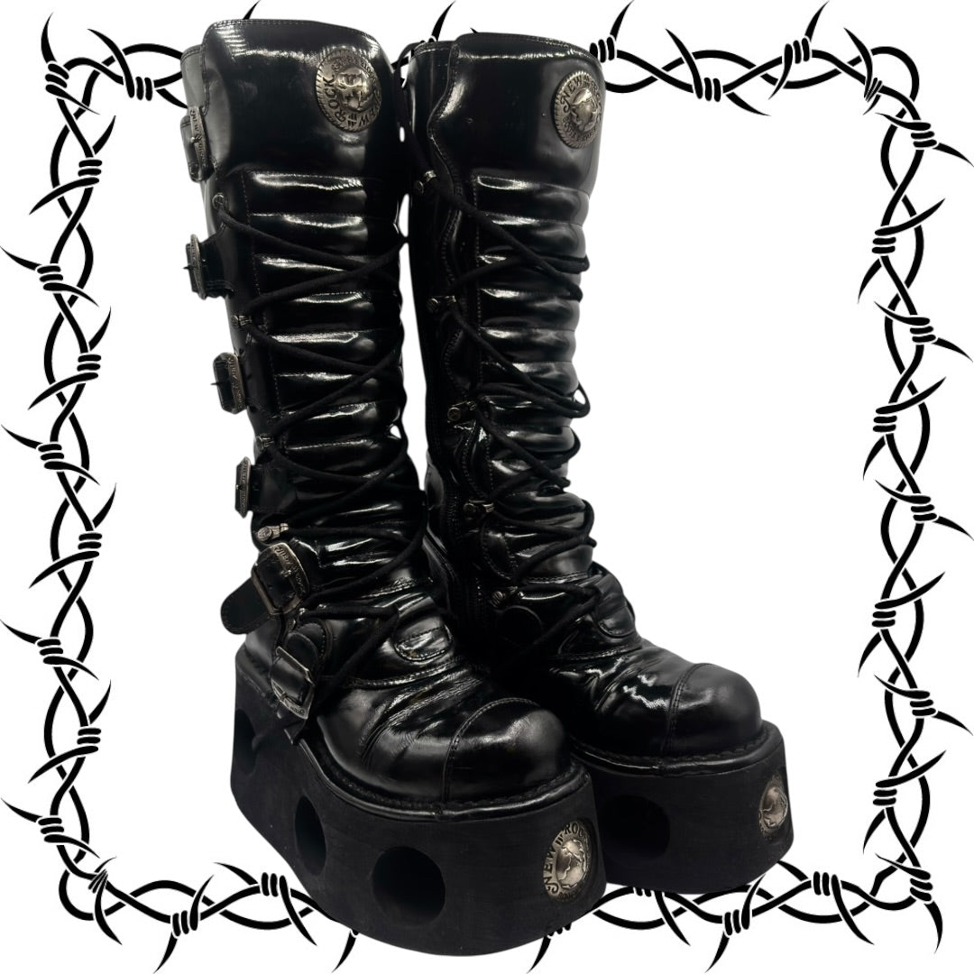 Vintage New Rock knee high neptuno leather boots size 38