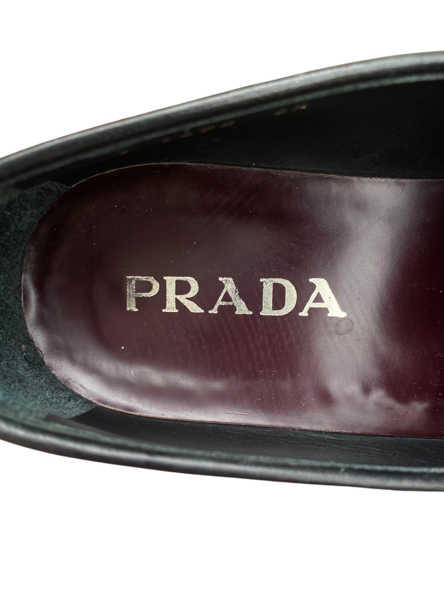 Vintage unisex Prada leather loafers size 40