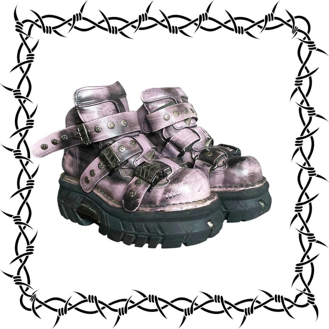 Vintage New Rock pink platform boots size 39
