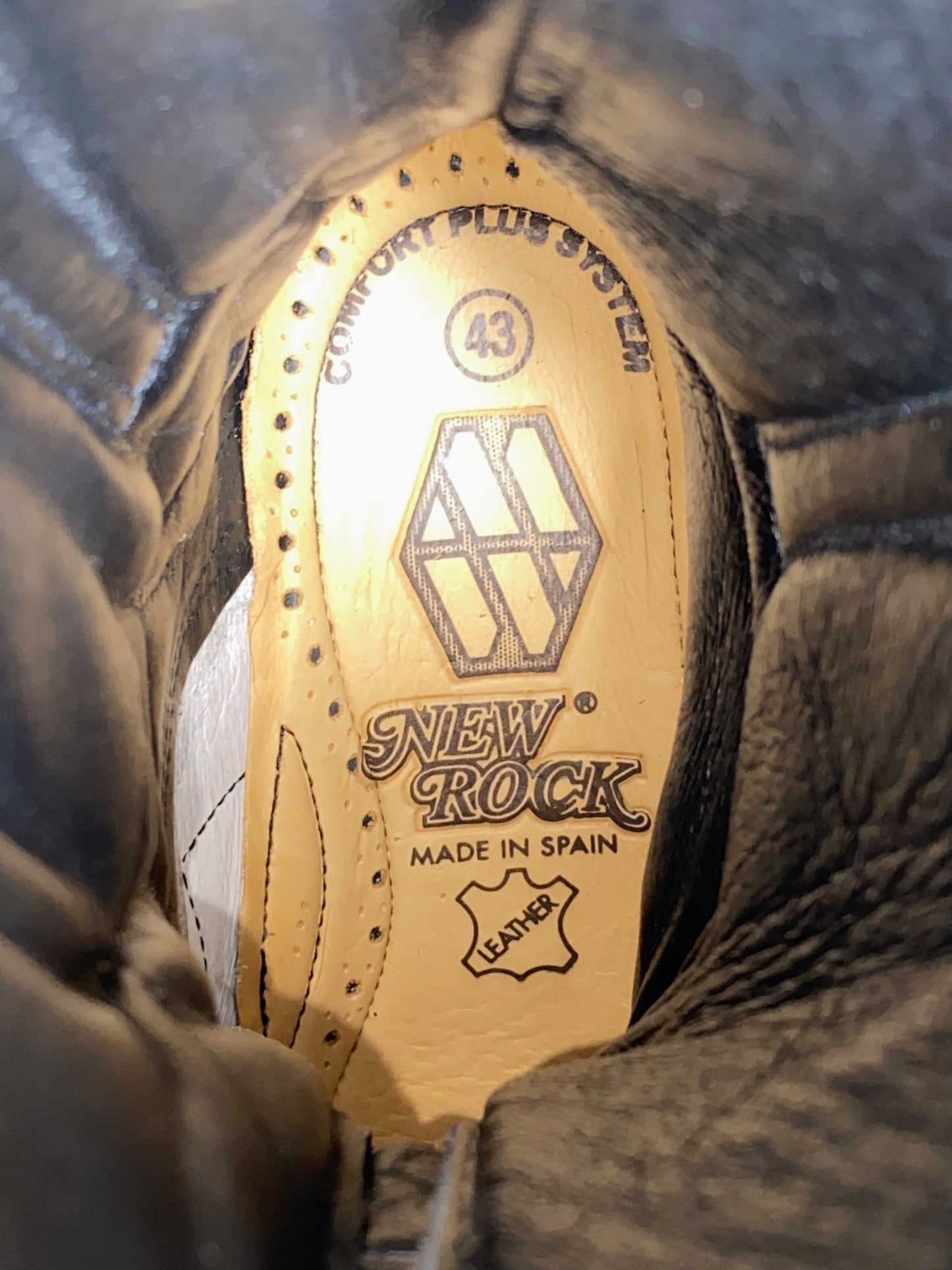 Vintage New Rock neptuno patent leather boots size 43