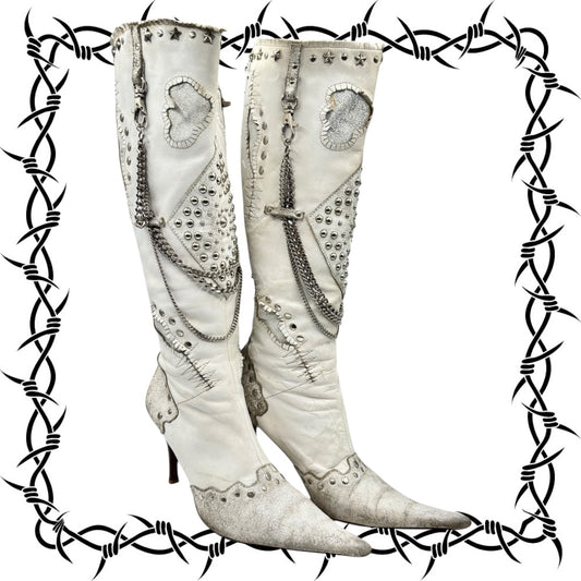 Beautiful vintage El Dantes white colored pointy leather boots size 38
