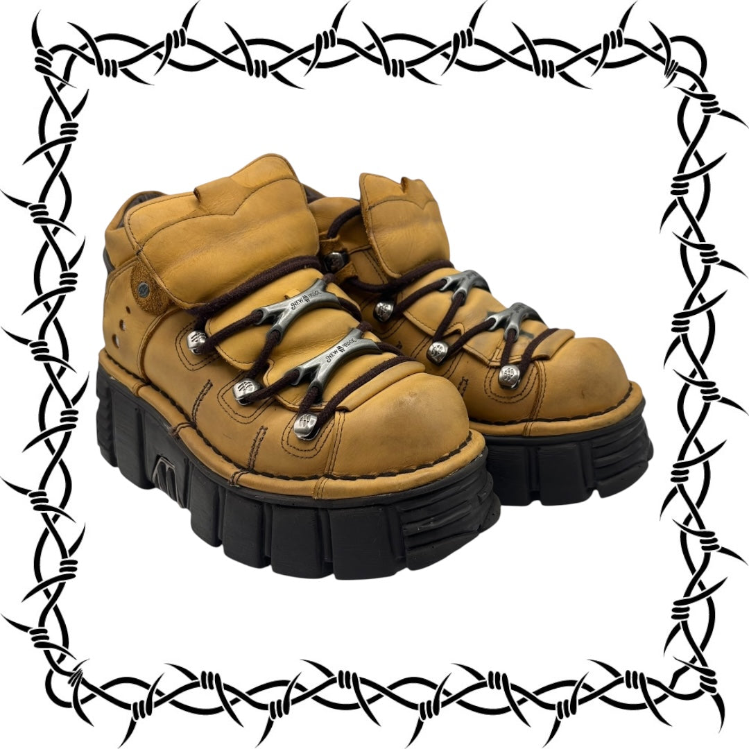 New Rock M-106 mustard color platform boots size 36